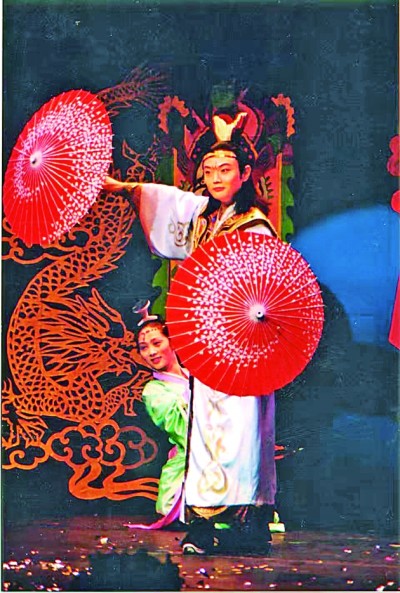 九游app：金菊朵朵惹人醉