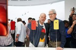 心痛！各大電商平臺競相下調iPhone售價